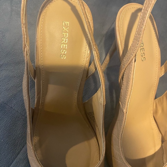 Express Croc Pattern Sling Back Heels - Picture 5 of 8